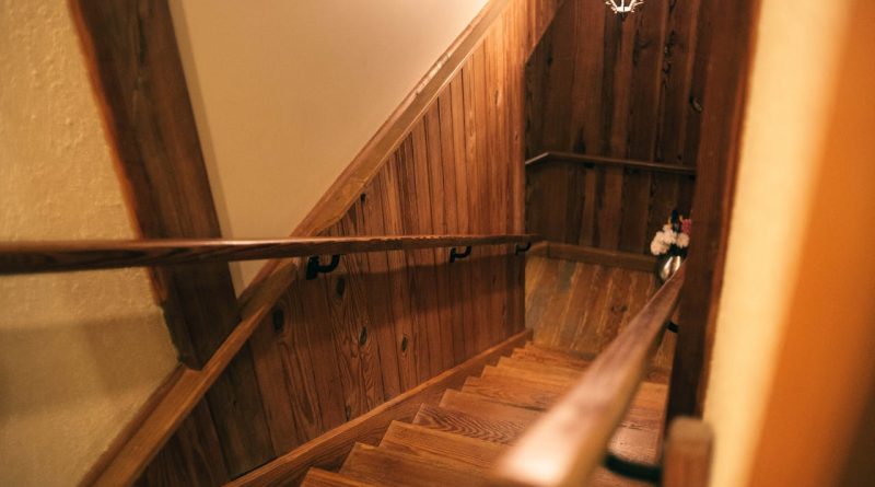 Comment rénover des escaliers en bois ?