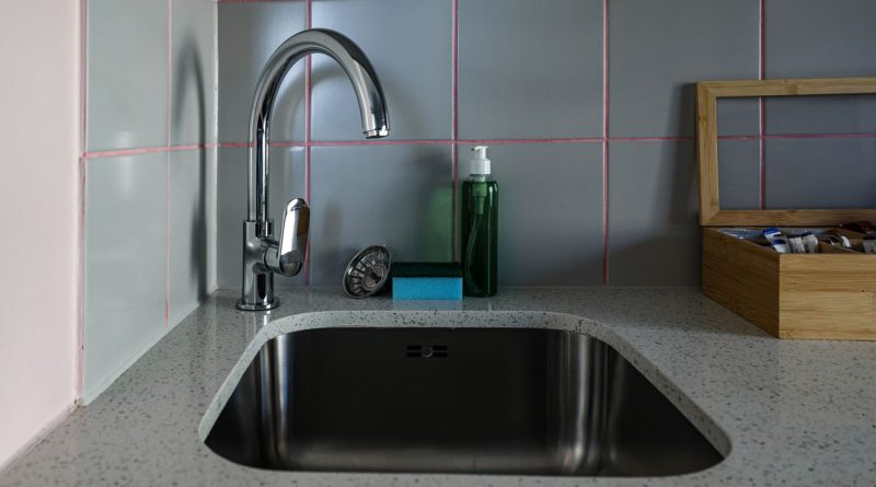 comment faire briller un évier en inox